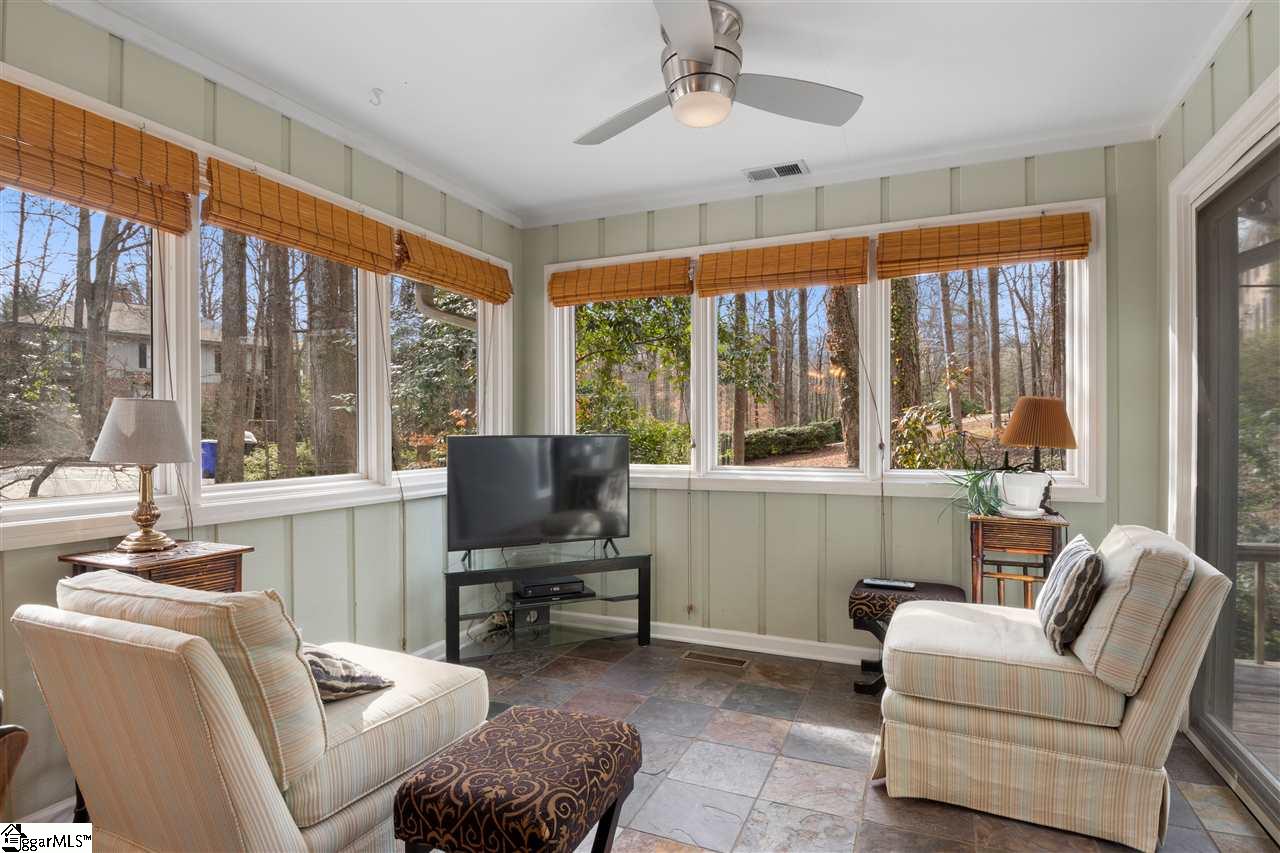 326 Henderson Road Greenville, SC 29607 - Photo 10 of 29