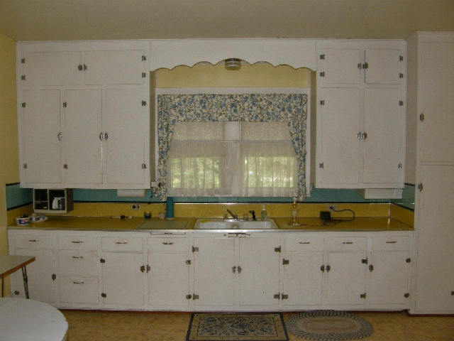 1431 East Preuss Road Manistee, MI 49660 - Photo 8 of 70 kitchen2