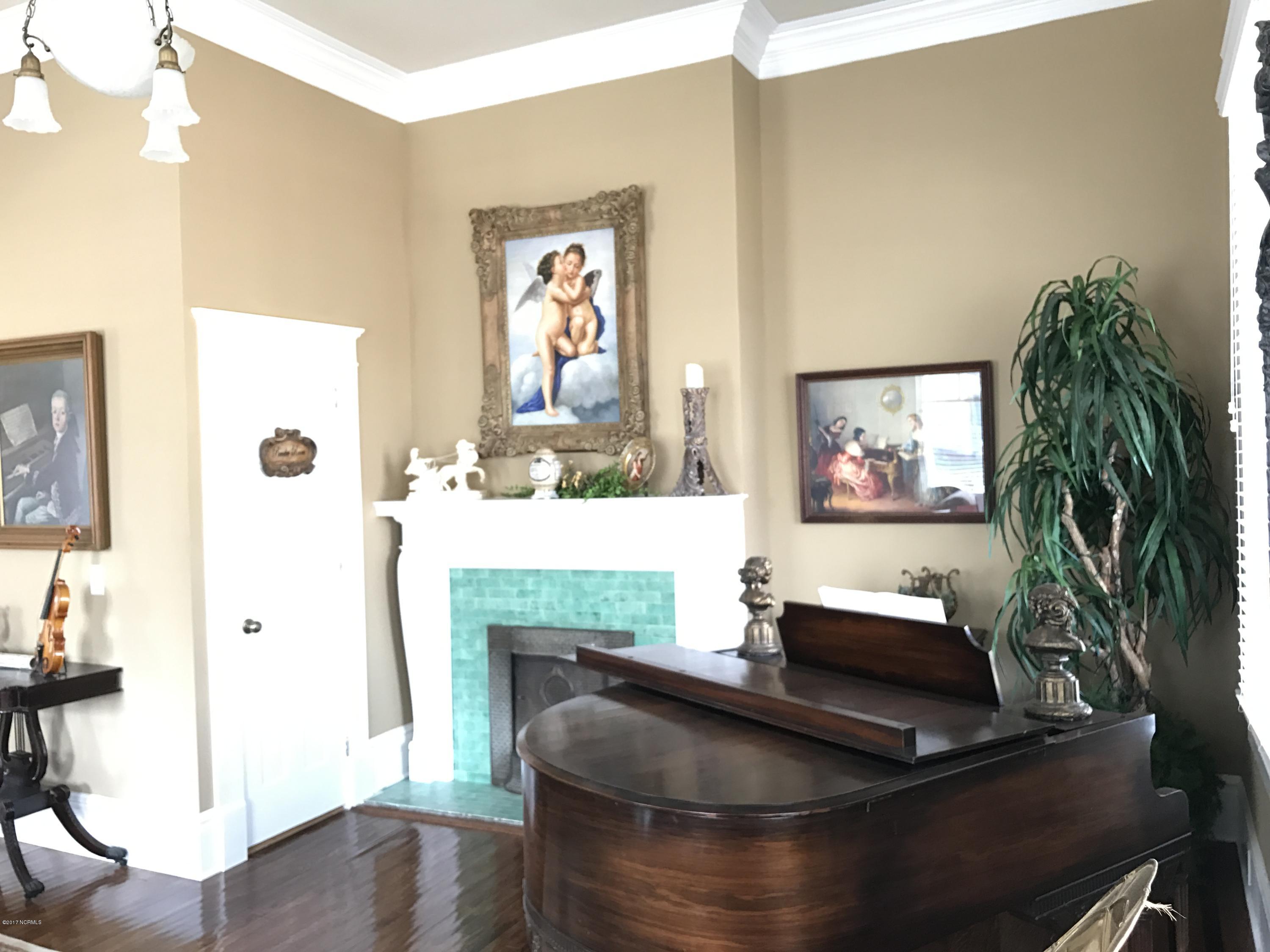 216 Sampson Street Clinton, NC 28328 - Photo 29 of 73 IMG_0785