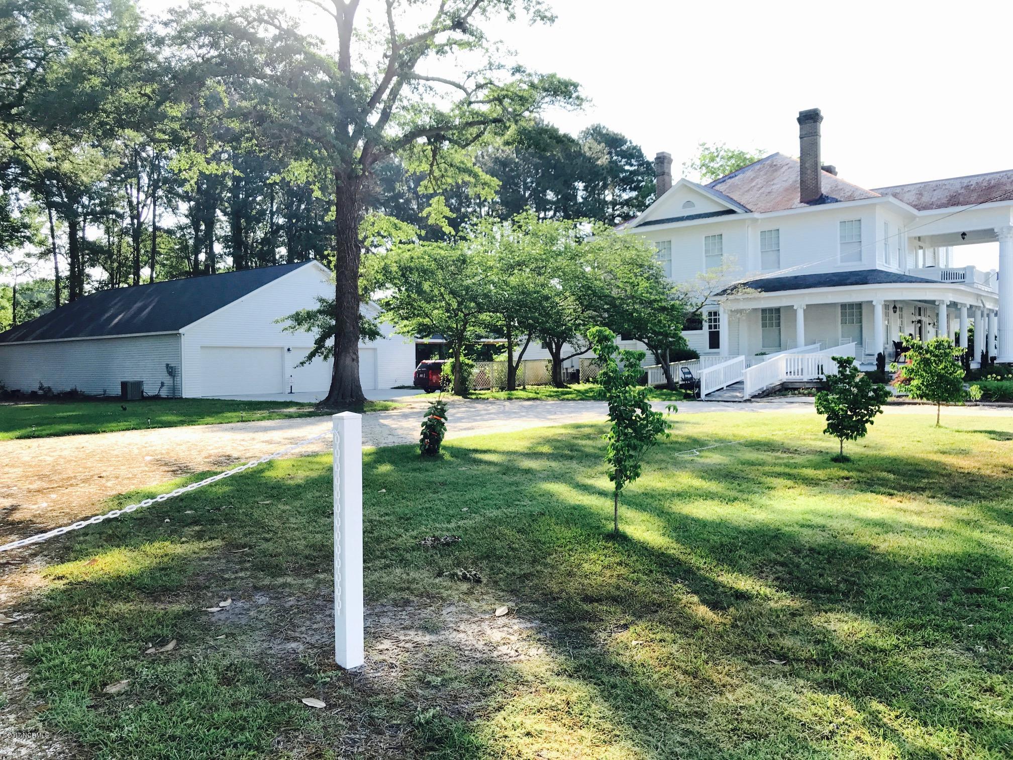 216 Sampson Street Clinton, NC 28328 - Photo 4 of 73 R Inn #9