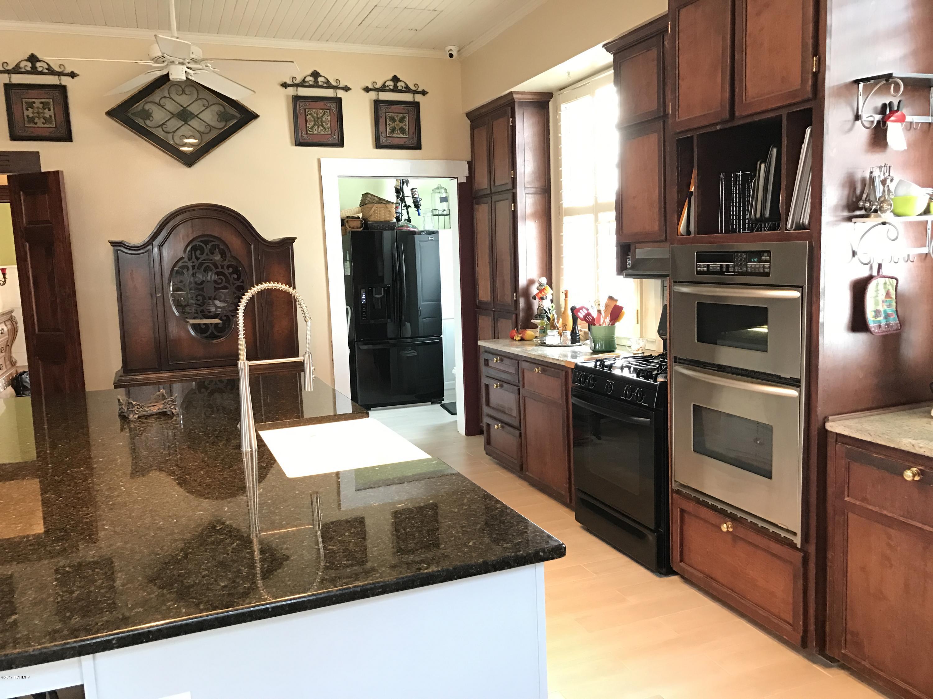 216 Sampson Street Clinton, NC 28328 - Photo 41 of 73 IMG_0816