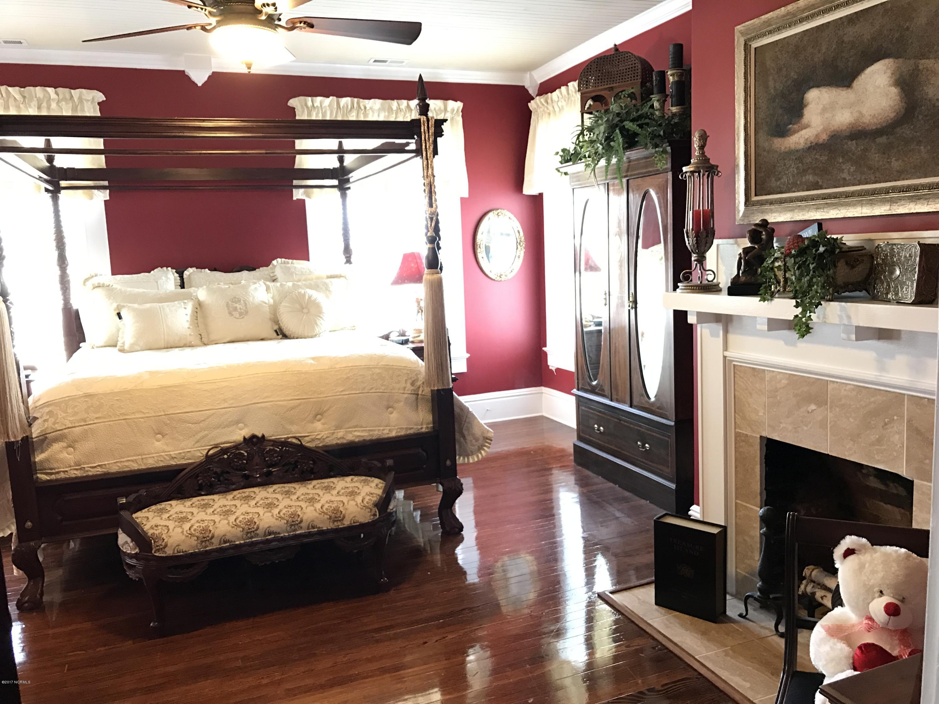 216 Sampson Street Clinton, NC 28328 - Photo 46 of 73 IMG_0828