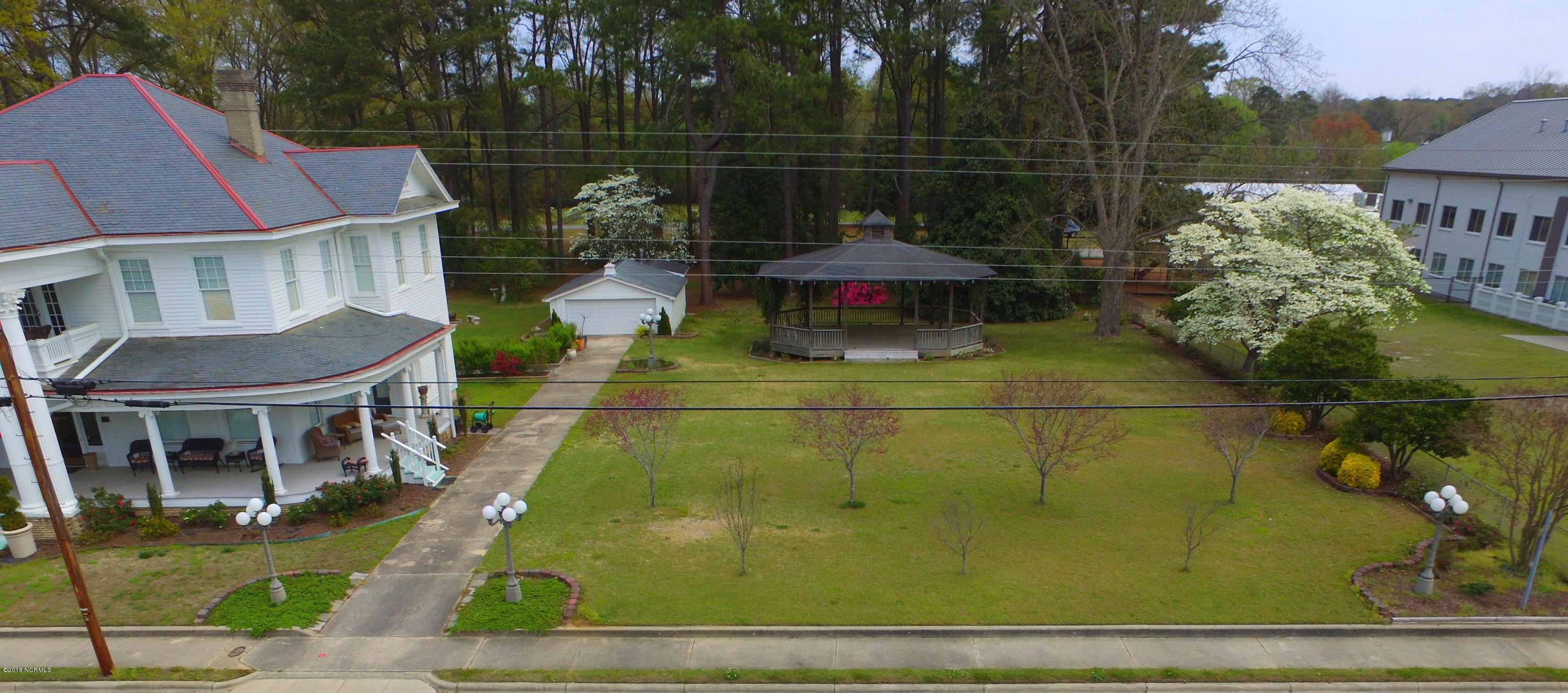 216 Sampson Street Clinton, NC 28328 - Photo 68 of 73 216 Sampson St 4