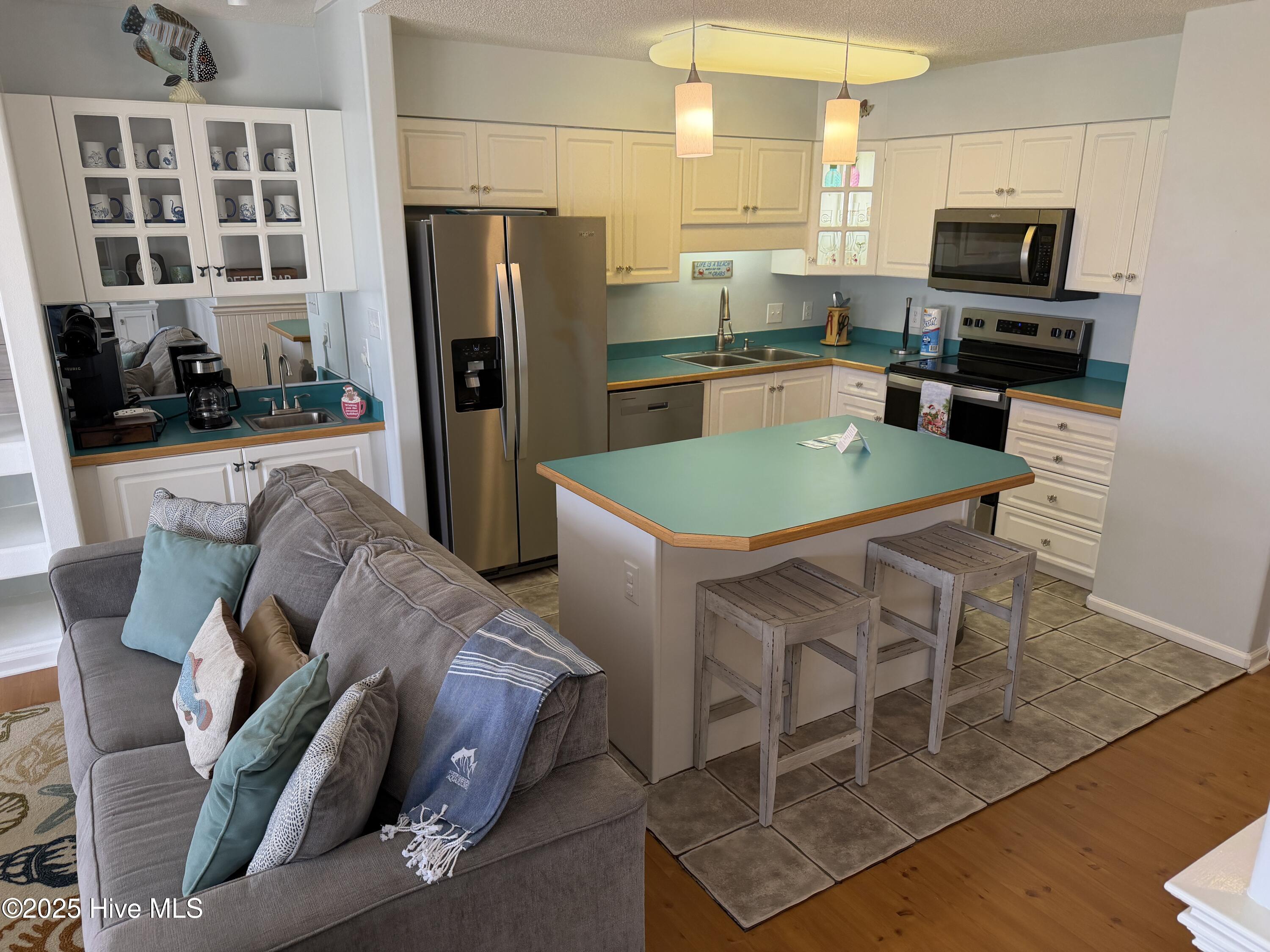 2802 Pier Pointe Drive Emerald Isle, NC 28594 - Photo 14 of 28 20251203_202552412_iOS