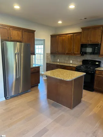 $2,450 | 233 Meadow Blossom Way, Simpsonville, SC 29681