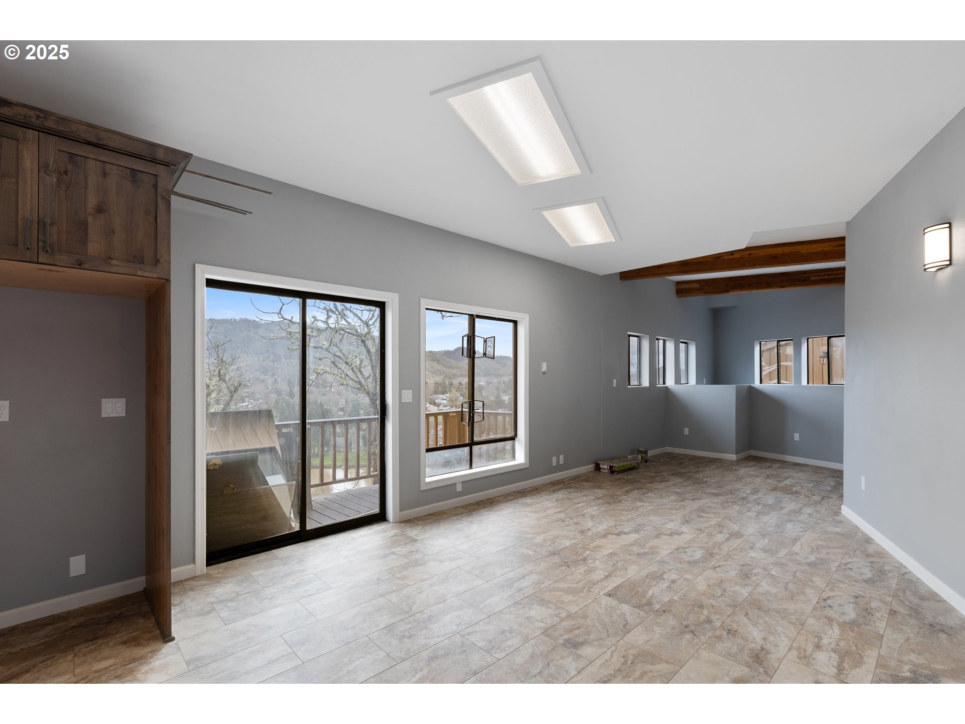 141 Umpqua College Road Roseburg, OR 97470 - Photo 28 of 45 a view of an empty room with a window