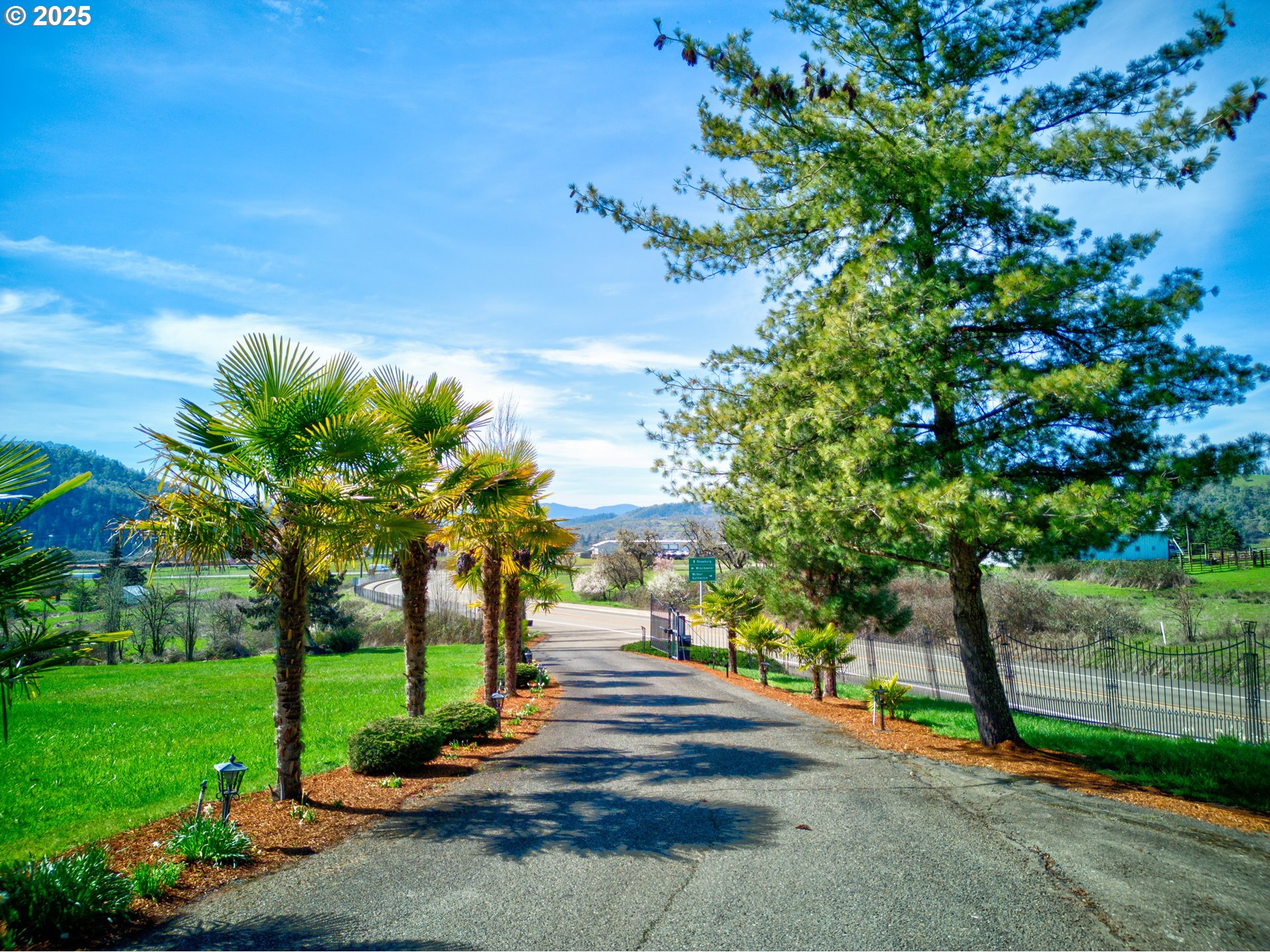 141 Umpqua College Road Roseburg, OR 97470 - Photo 36 of 45 a front view of a house with a yard