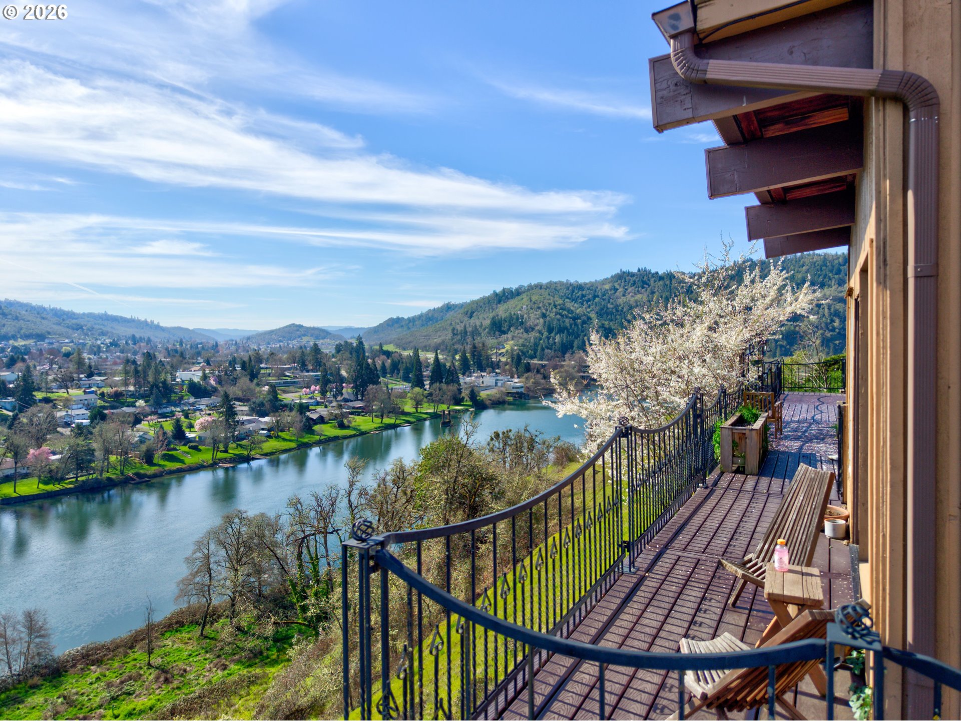 141 Umpqua College Road Roseburg, OR 97470 - Photo 44 of 45 a view of a balcony with lake view