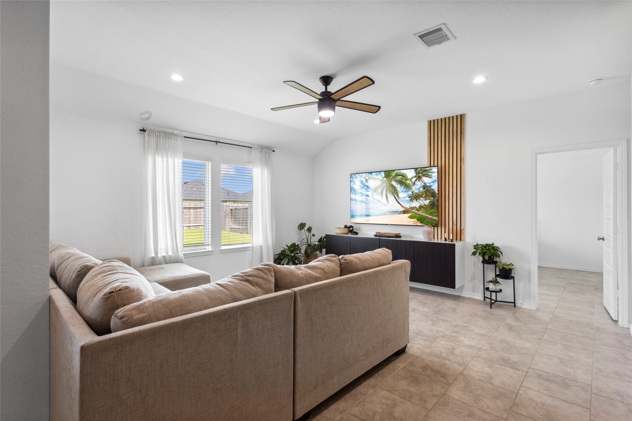 7510 Carson Court Rosharon, TX 77583 - Photo 3 of 23