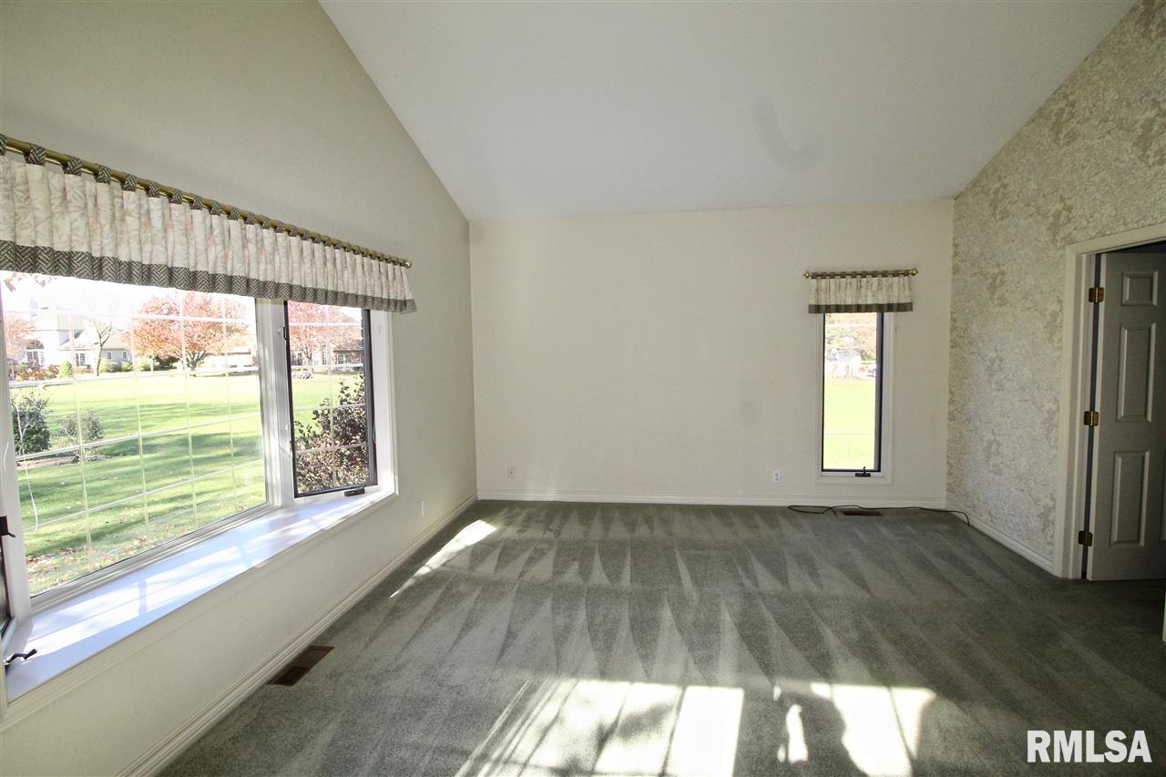 1435 California Road Pekin, IL 61554 - Photo 17 of 32 Gallery Image 17