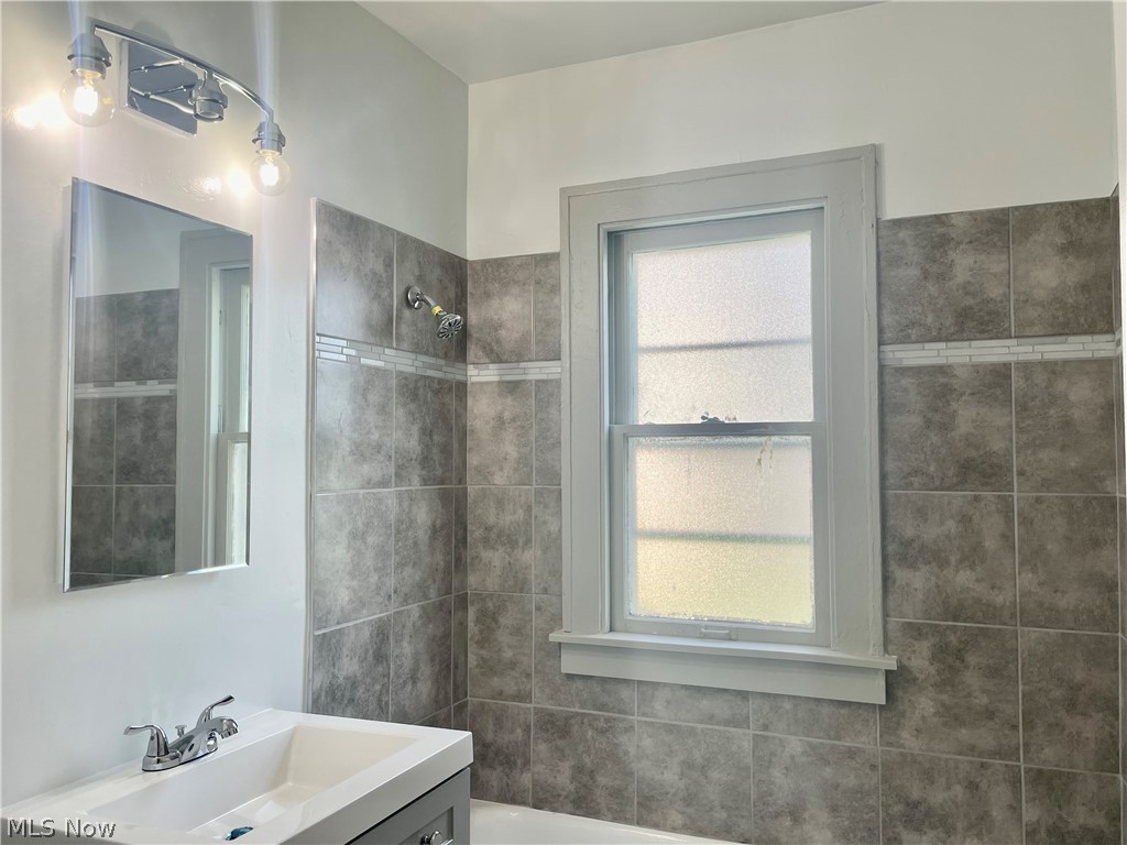 1496 Sherbrook Road South Euclid, OH 44121 - Photo 14 of 28