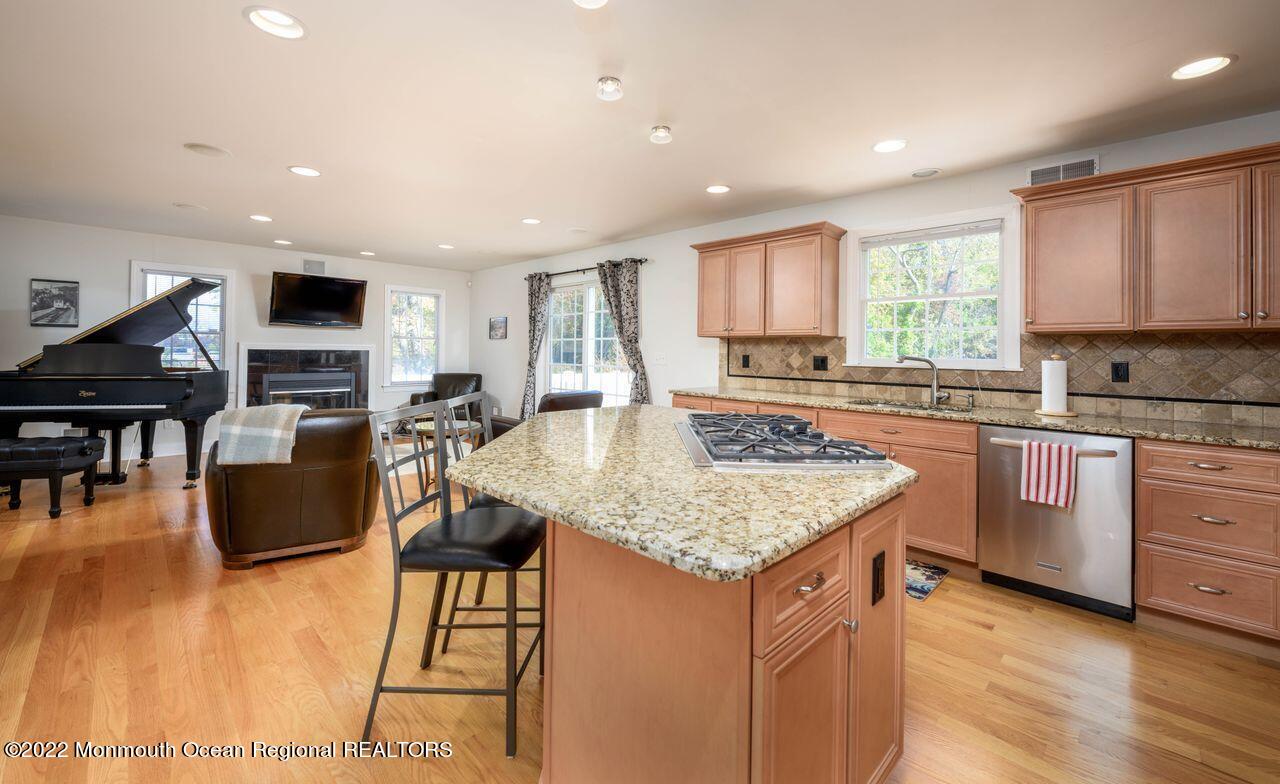 307 Valley Road Neptune Township, NJ 07753 - Photo 24 of 54 307_Valley_Rd-29