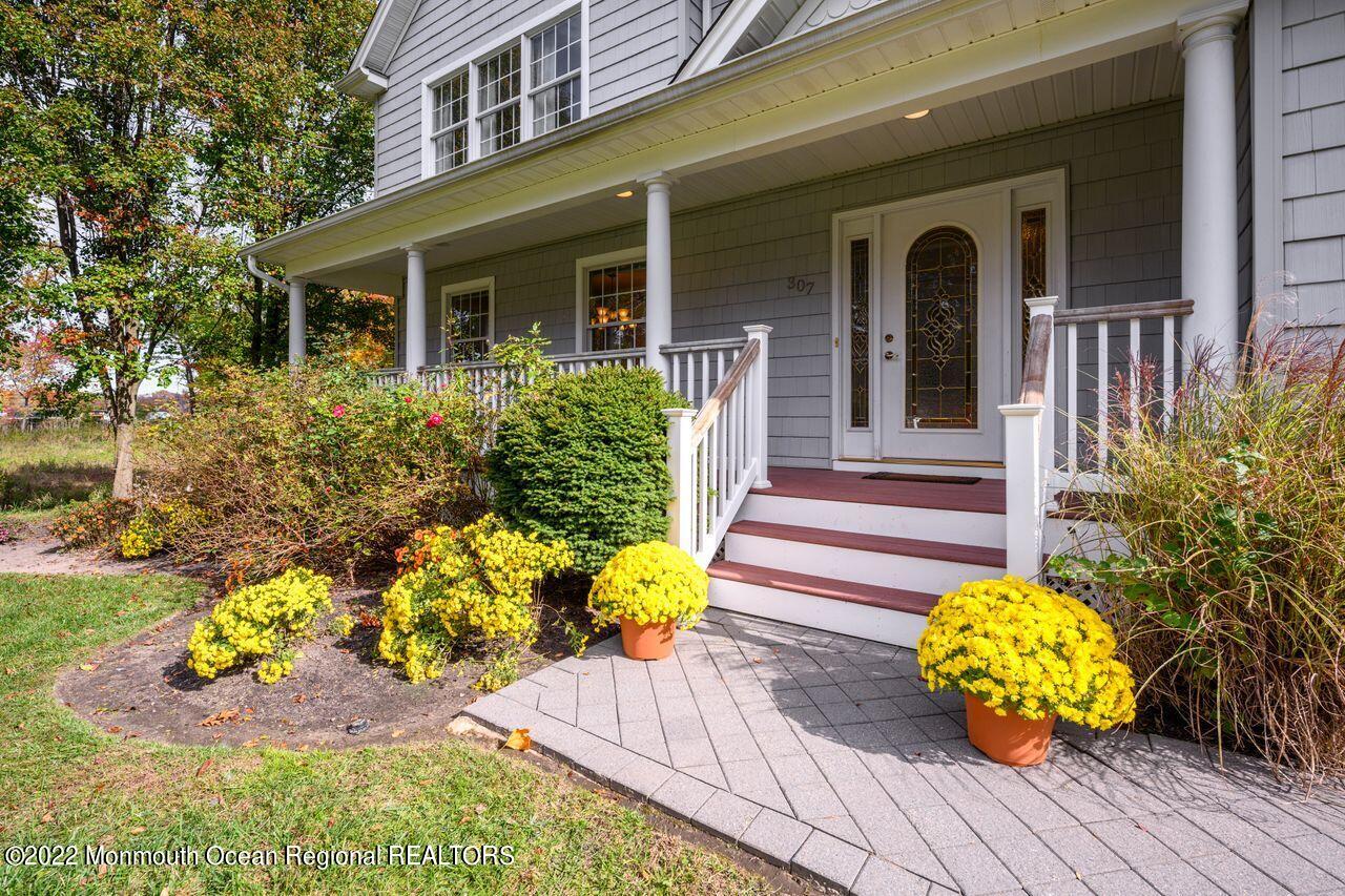307 Valley Road Neptune Township, NJ 07753 - Photo 7 of 54 307_Valley_Rd-39