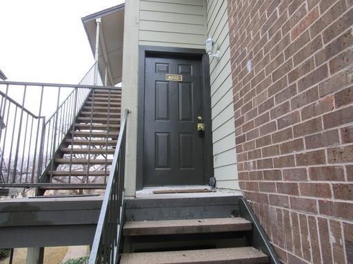 5981 Arapaho Road, Unit 1002 Dallas, TX 75248 - Photo 2 of 16 a view of entryway