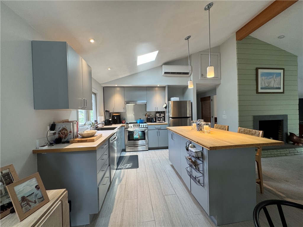 15 Bliss Mine Road Middletown, RI 02842 - Photo 1 of 14