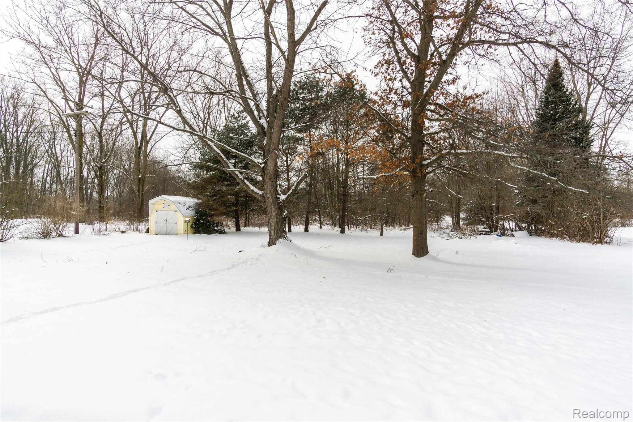 5419 Oak Grove Road Howell, MI 48855 - Photo 17 of 18 Exteriors (9 of 11).jpg