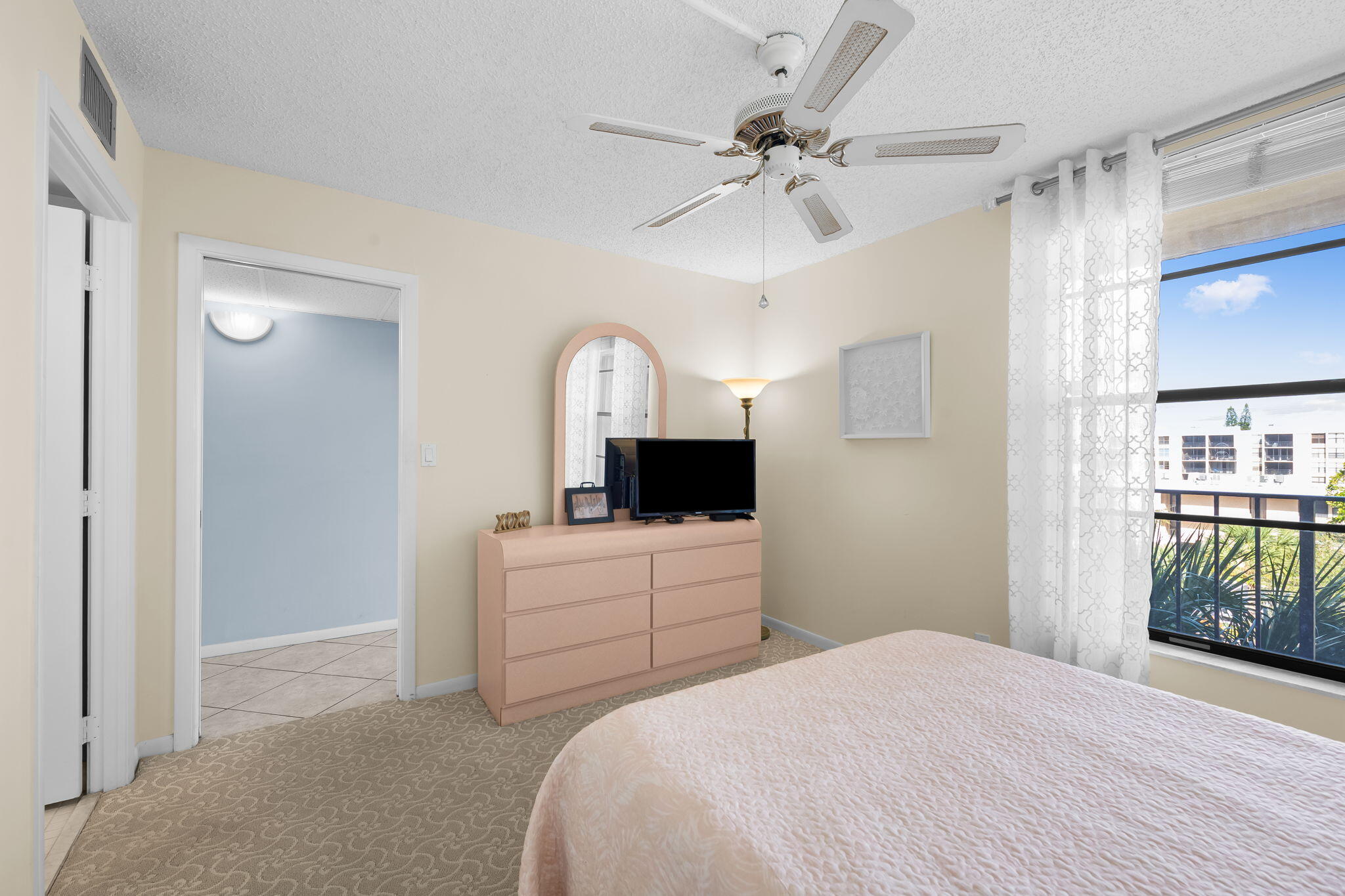 15 Royal Palm Way, Unit 505 Boca Raton, FL 33432 - Photo 16 of 32 Bedroom 2