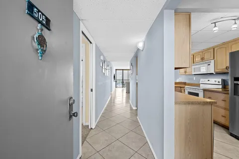 $348,000 | 15 Royal Palm Way, Unit 505, Boca Raton, FL 33432