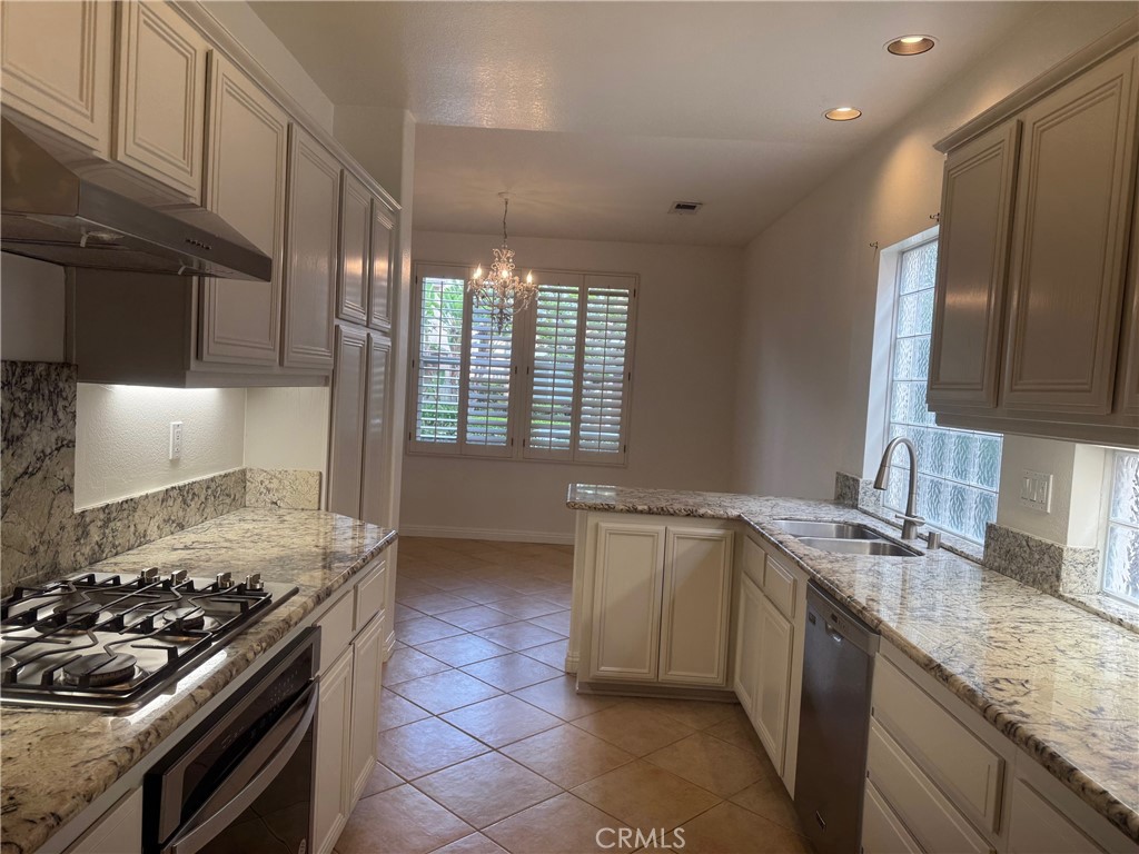 41 Altezza Irvine, CA 92606 - Photo 3 of 30