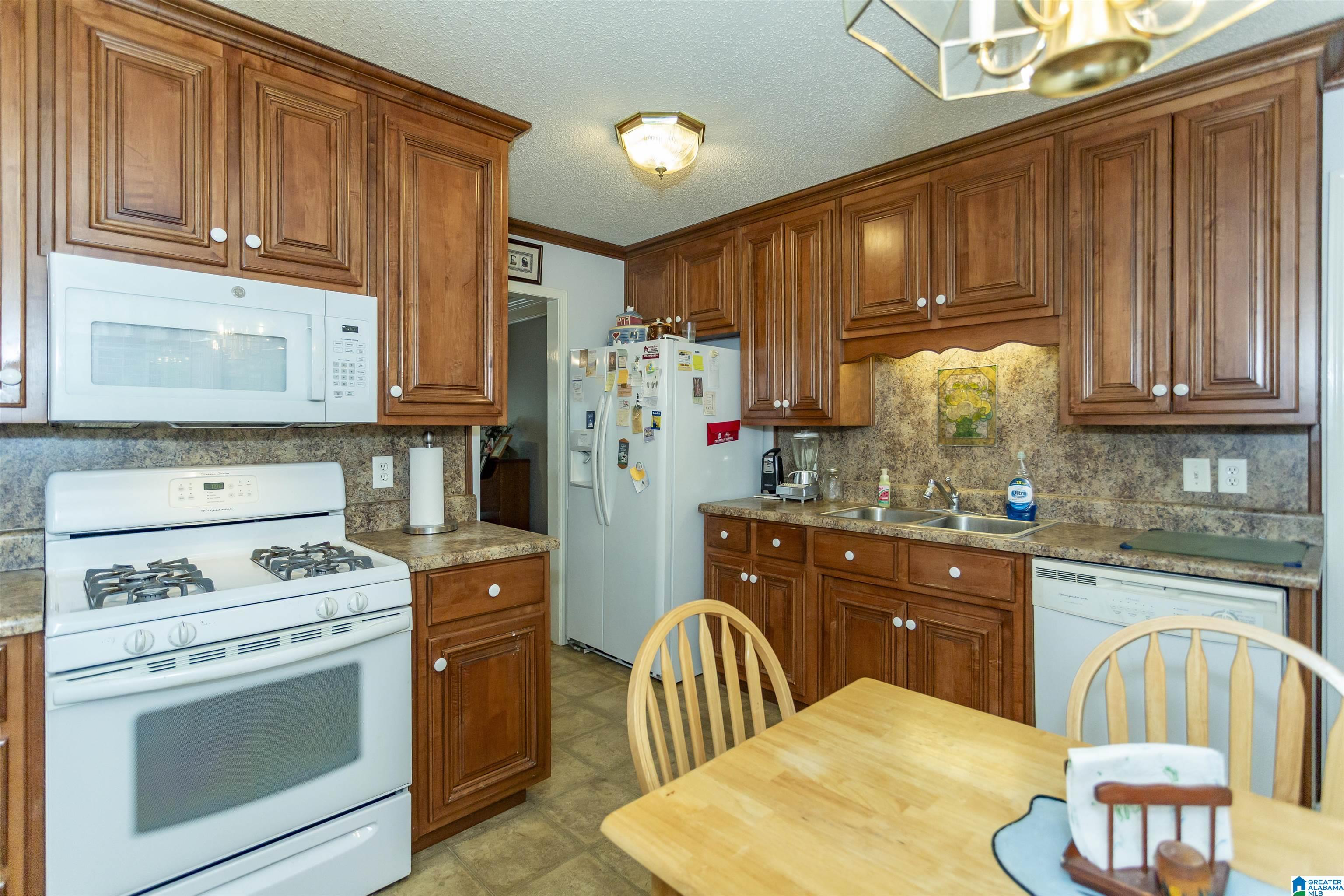 178 South Hillcrest Road Odenville, AL 35120 - Photo 33 of 57