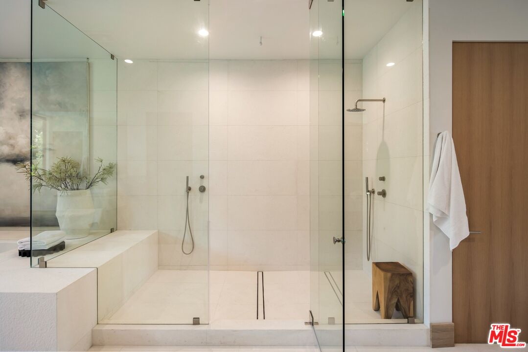 17055 Rancho Street Encino, CA 91316 - Photo 62 of 73
