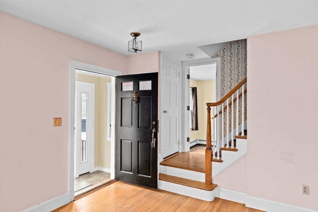 77 Cushing Road Cohasset, MA 02025 - Photo 3 of 16