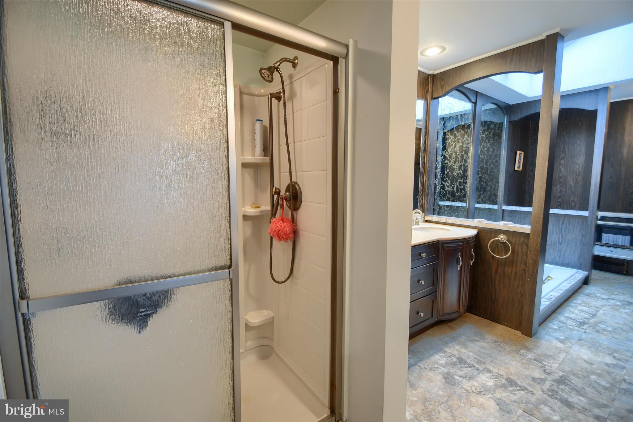 4 Bullens Lane Wallingford, PA 19086 - Photo 41 of 90 Primary Bedroom Full Bath