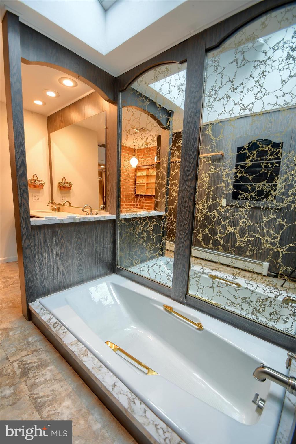 4 Bullens Lane Wallingford, PA 19086 - Photo 43 of 90 Primary Bedroom Full Bath