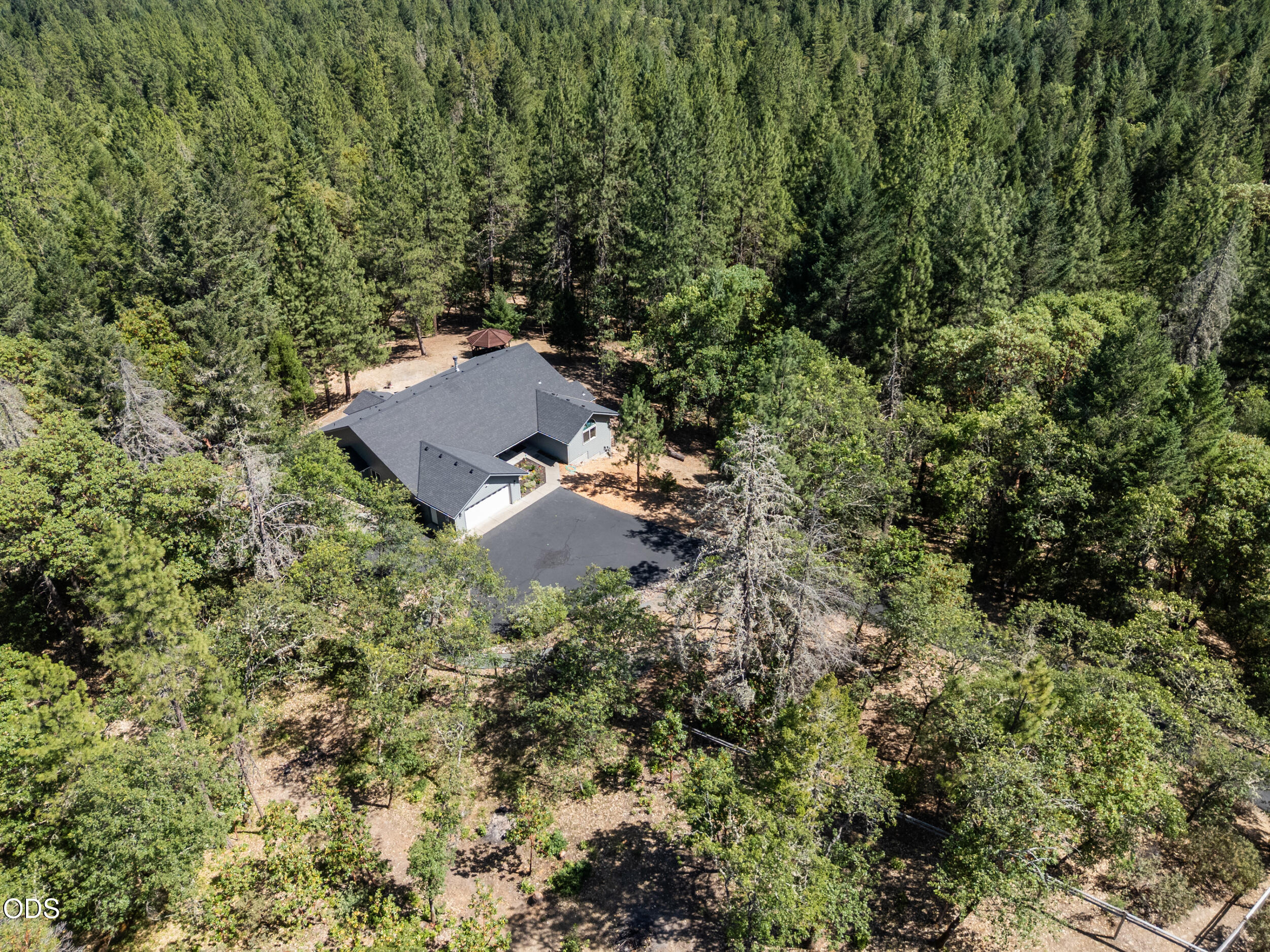 1281 North Pinnon Road Grants Pass, OR 97526 - Photo 47 of 55