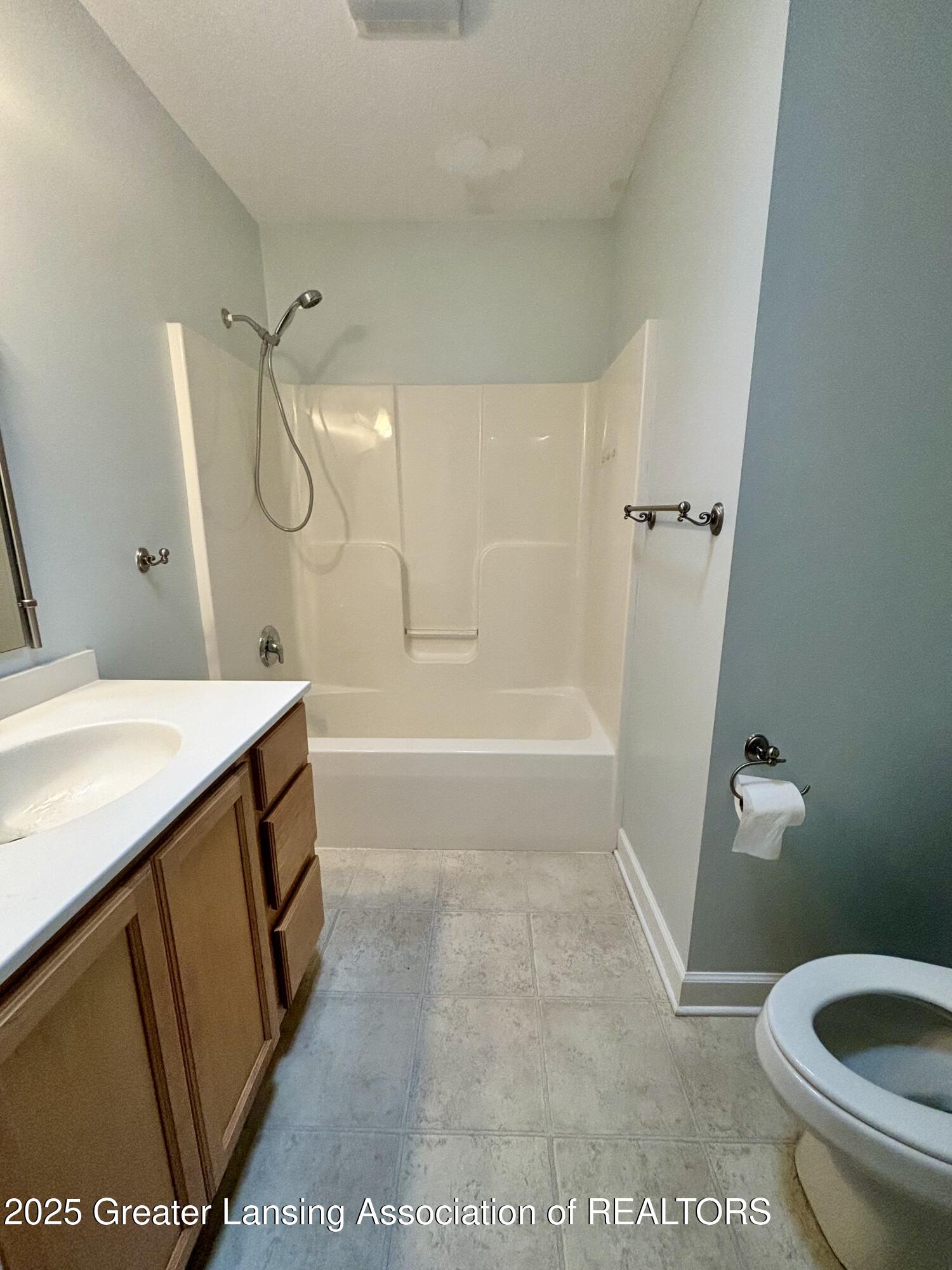 1826 Battle Creek Road Charlotte, MI 48813 - Photo 22 of 29 IMG_0688
