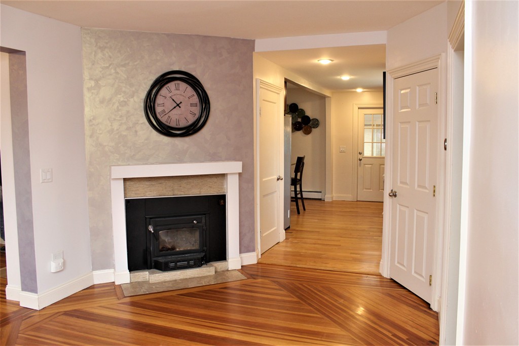 366 Maple Street Danvers, MA 01923 - Photo 8 of 25 Gallery Image 8