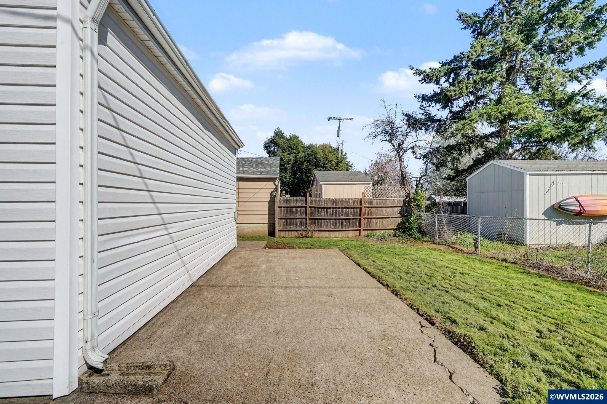 1098 Southwest 13th Avenue Albany, OR 97321 - Photo 26 of 27 Gallery Image 26