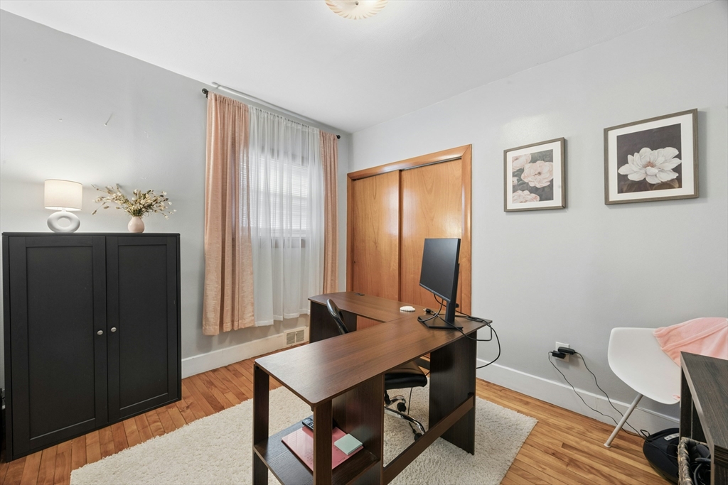 188 Vernon Street Worcester, MA 01607 - Photo 14 of 42