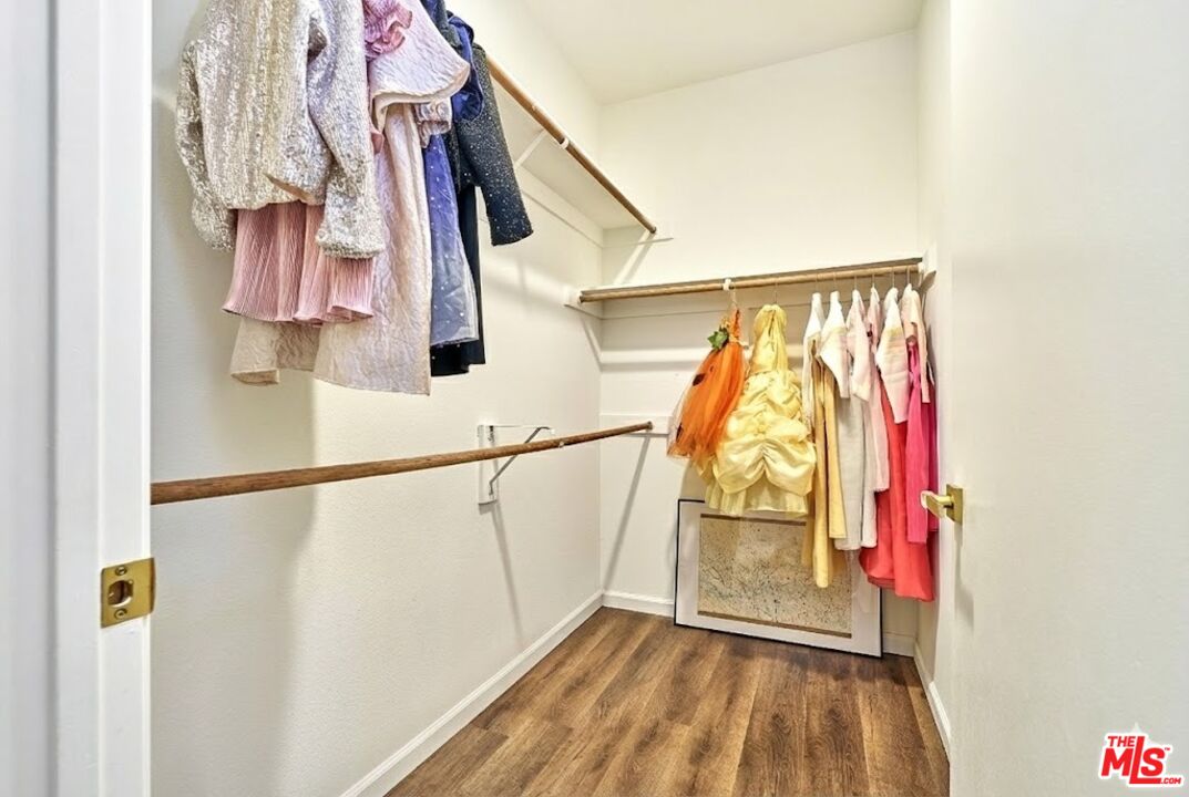 333 Westminster Avenue, Unit 204 Los Angeles, CA 90020 - Photo 14 of 27