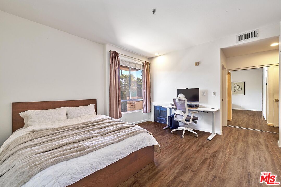 333 Westminster Avenue, Unit 204 Los Angeles, CA 90020 - Photo 20 of 27