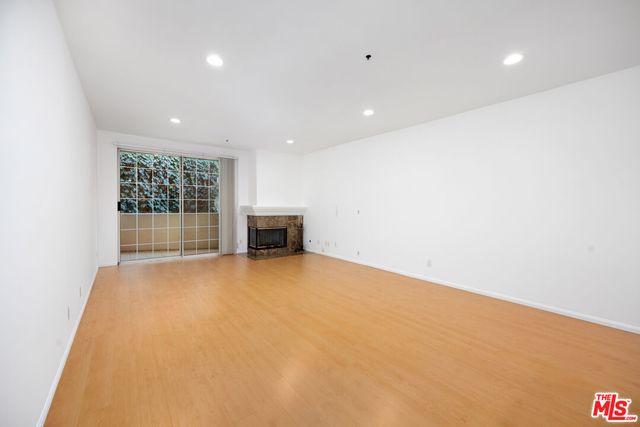 $4,495 | 930 North Doheny Drive, Unit 206, West Hollywood, CA 90069