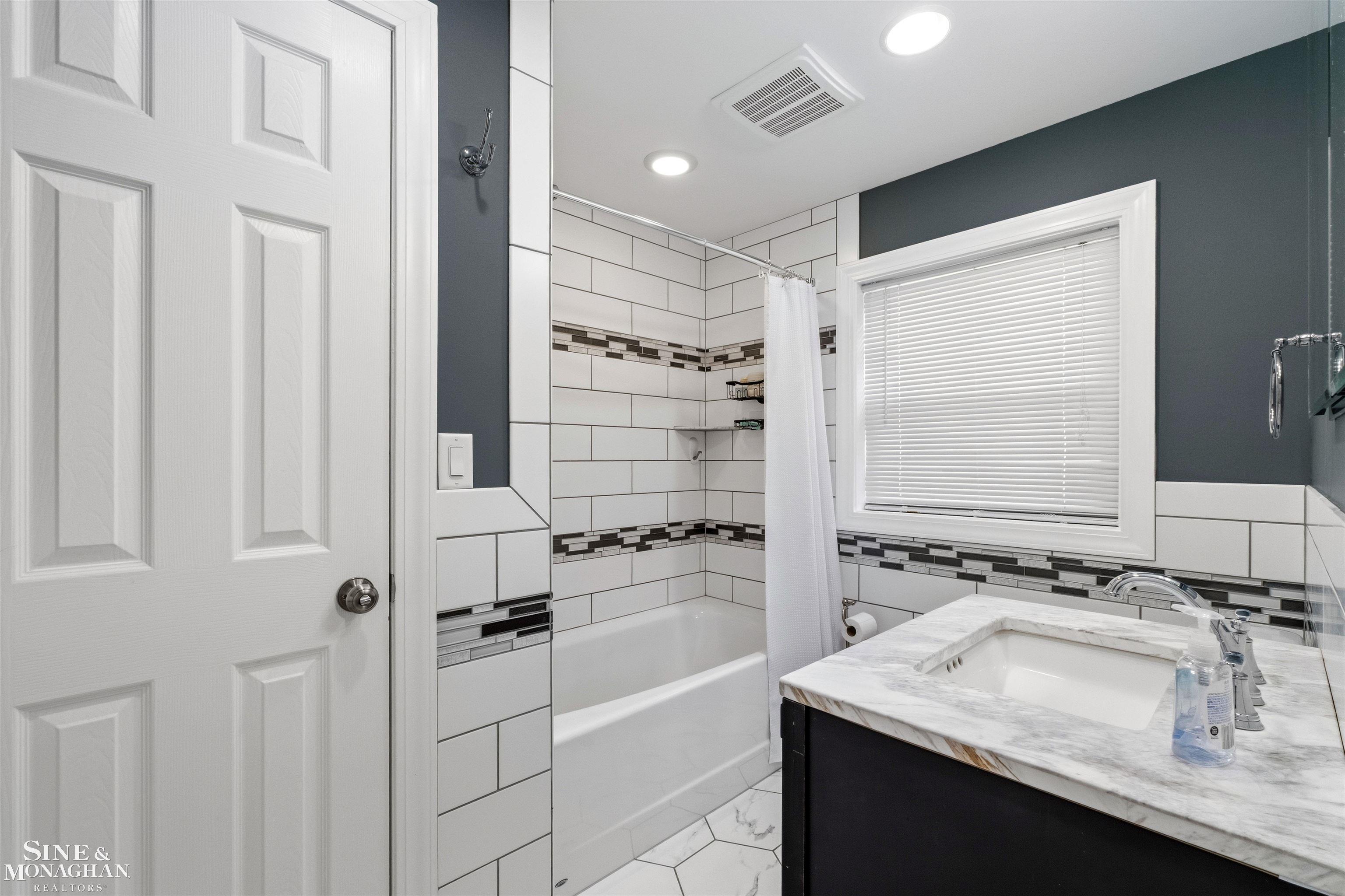 474 Touraine Road Grosse Pointe Farms, MI 48236 - Photo 26 of 49