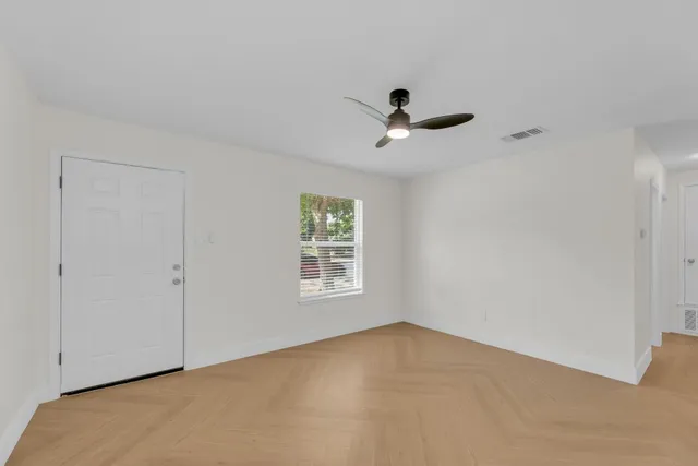 $499,988 | 1008 Wilks Avenue, Austin, TX 78752