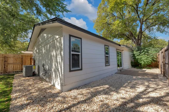 $499,988 | 1008 Wilks Avenue, Austin, TX 78752