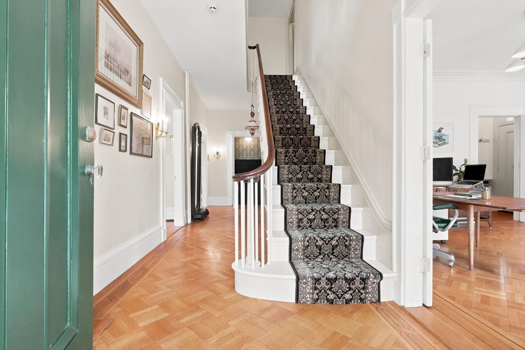 266 Main Street North Andover, MA 01845 - Photo 5 of 42