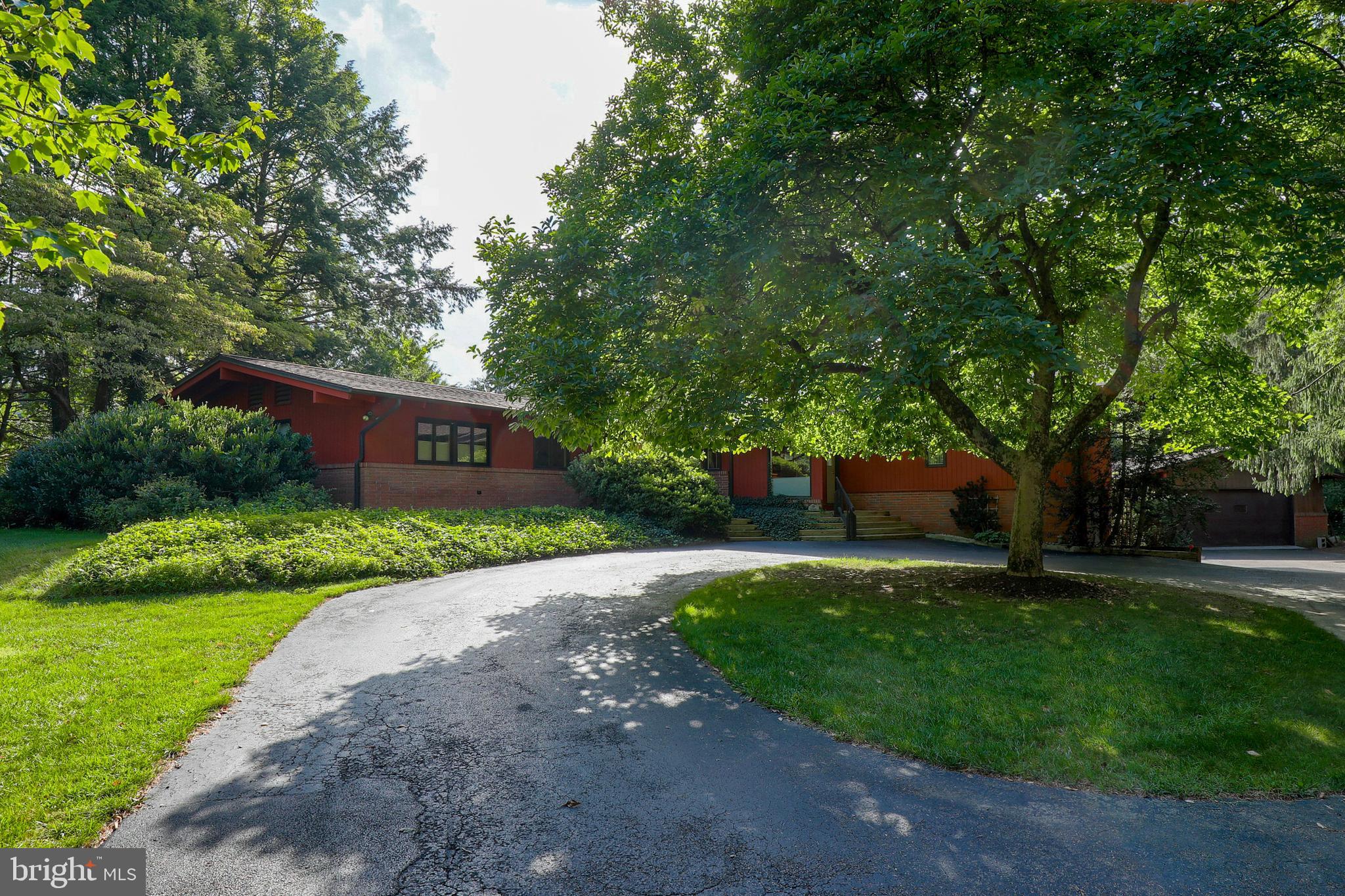 44 Spring Dell Road Lancaster, PA 17601 - Photo 1 of 55