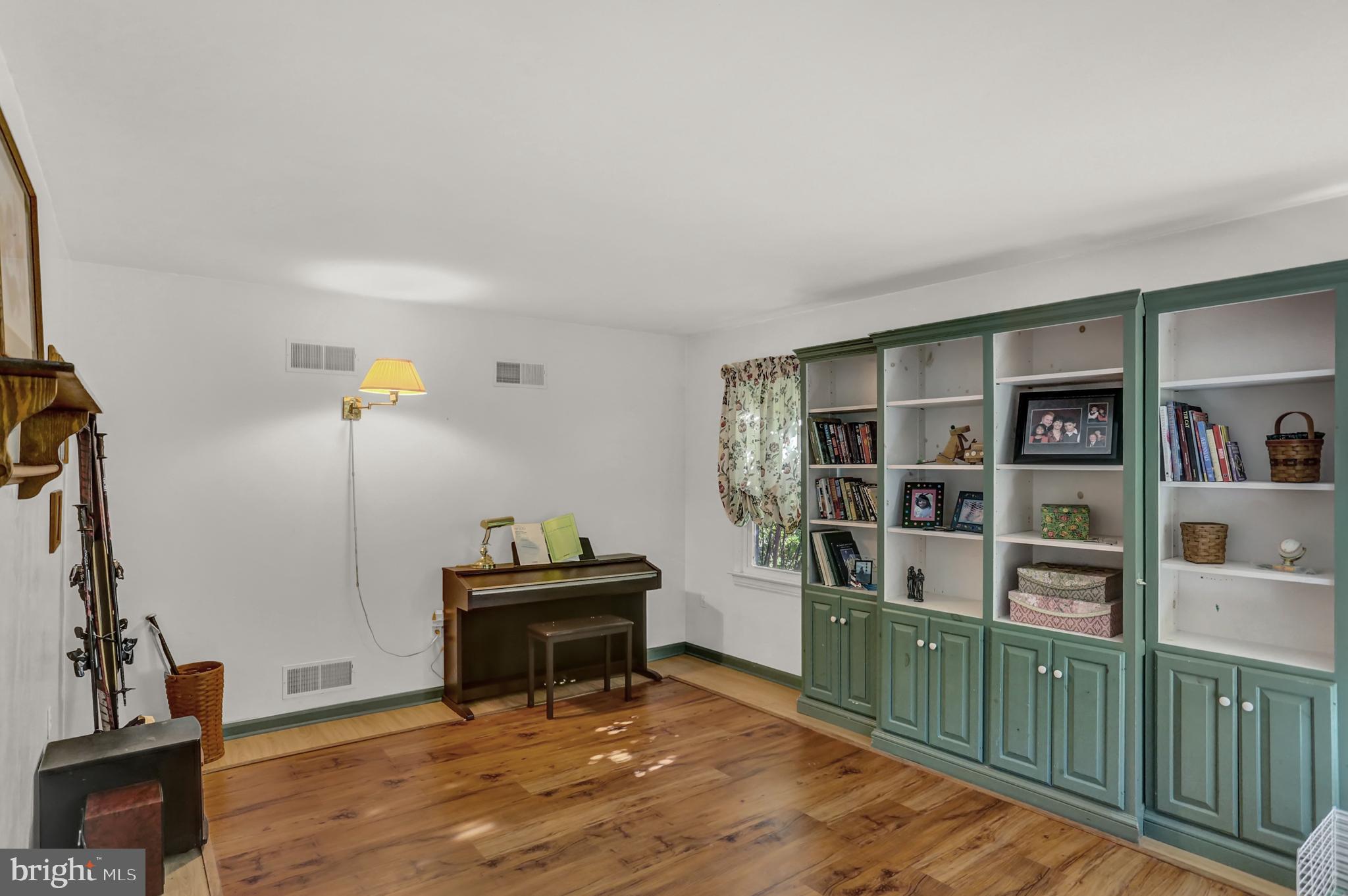 995 Dietz Road York, PA 17402 - Photo 22 of 50 Gallery Image 22