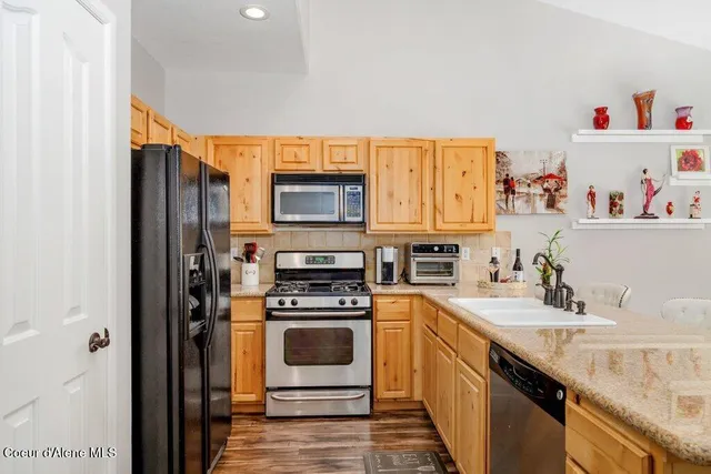 $369,900 | 1118 West Willow Lake Loop, Coeur D'Alene, ID 83815