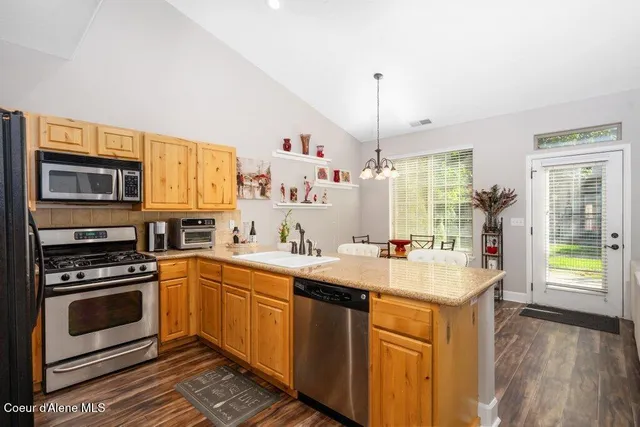 $369,900 | 1118 West Willow Lake Loop, Coeur D'Alene, ID 83815