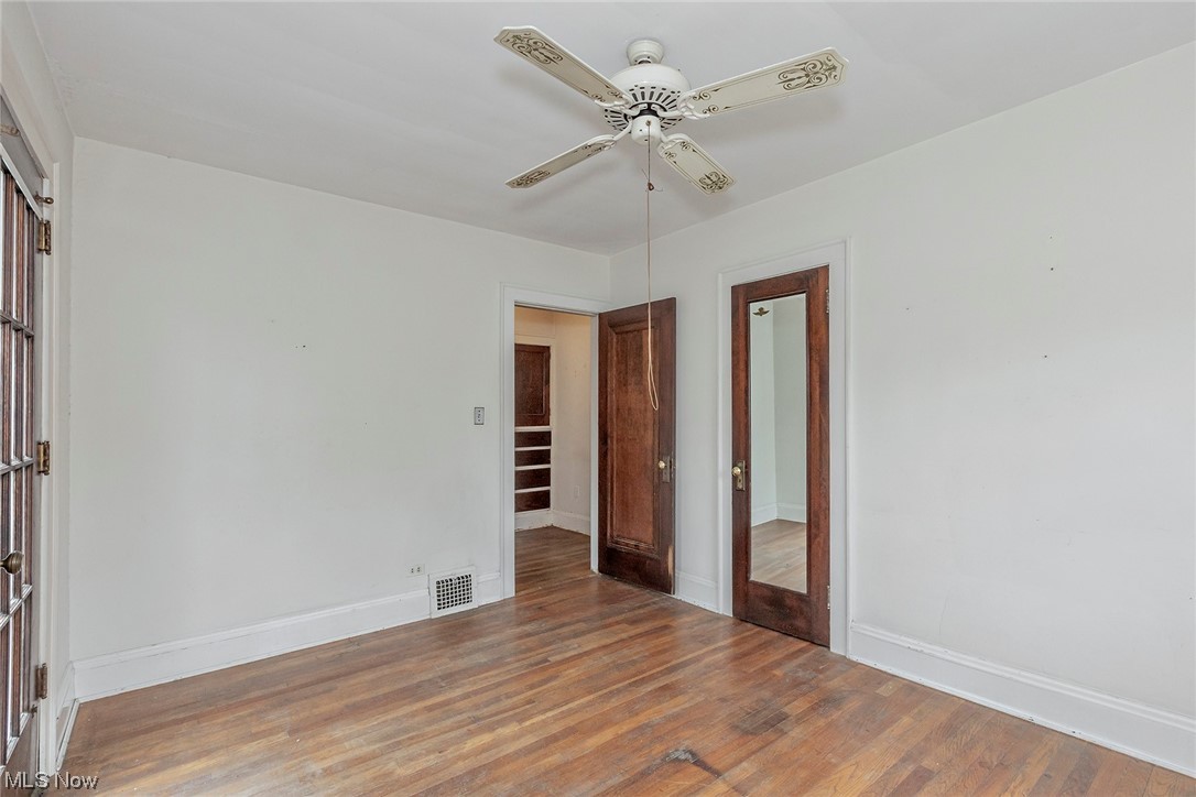 16716 Kenyon Road Cleveland, OH 44120 - Photo 25 of 35