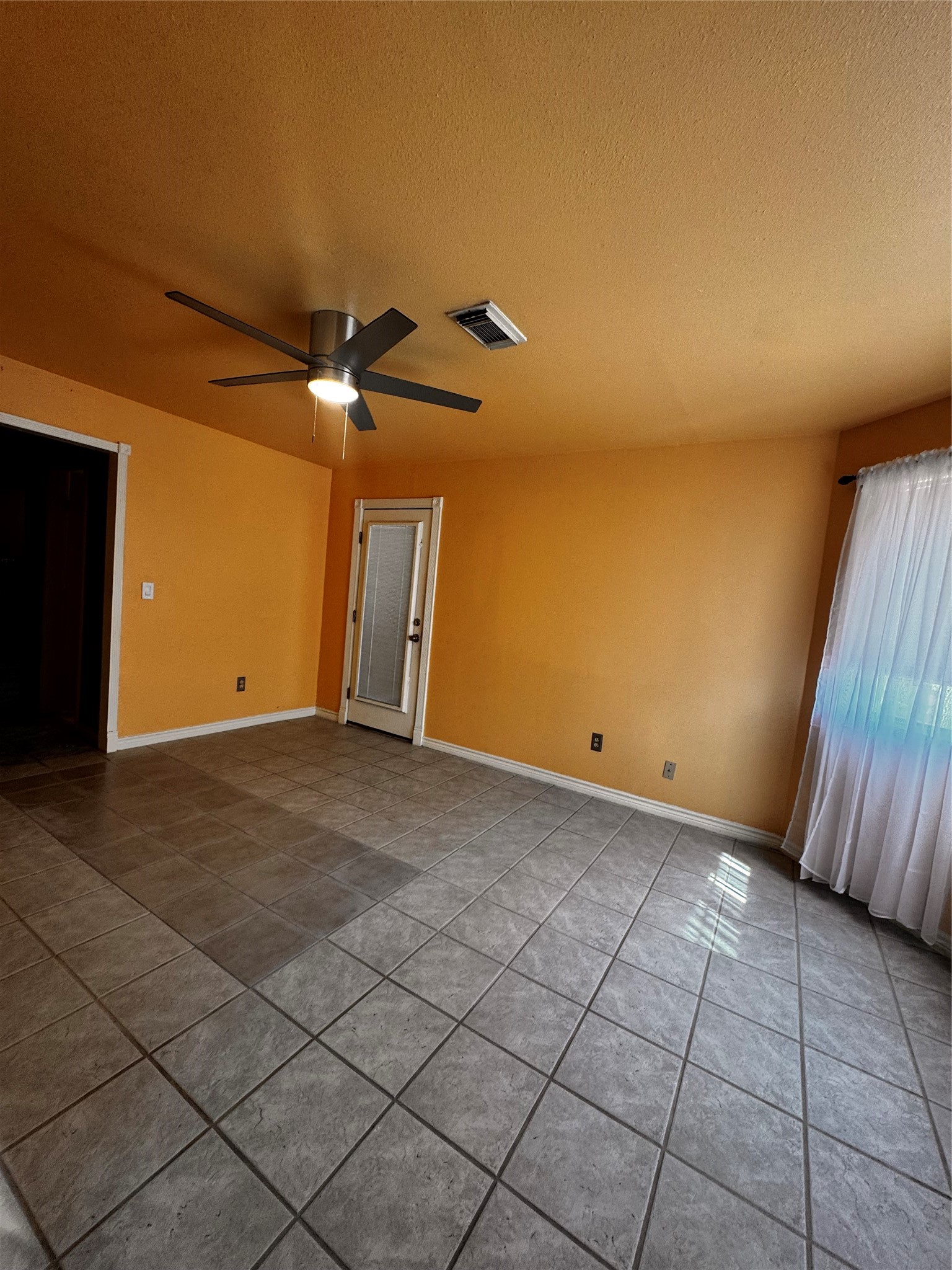 2511 Connorvale Road Houston, TX 77039 - Photo 10 of 33
