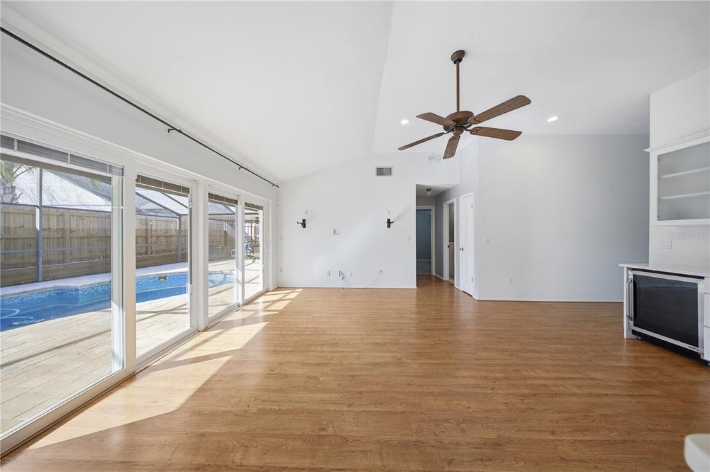 563 West Springtree Way Lake Mary, FL 32746 - Photo 15 of 54