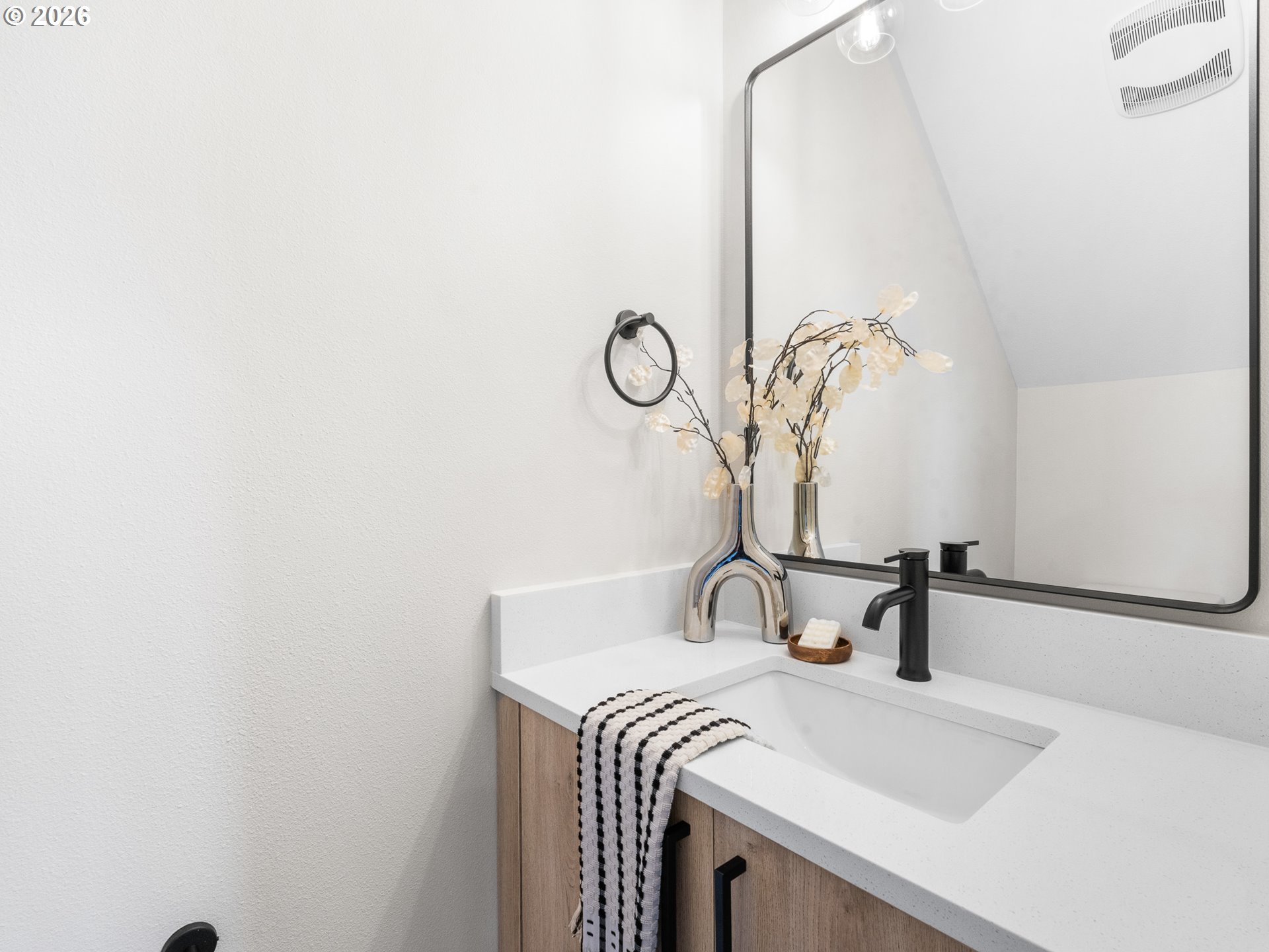 8630 Southwest 21st Avenue, Unit 1 Portland, OR 97219 - Photo 12 of 15