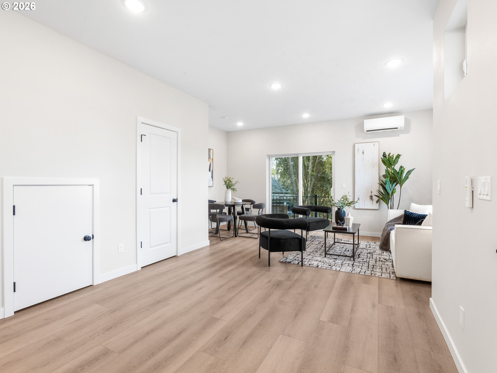 8630 Southwest 21st Avenue, Unit 1 Portland, OR 97219 - Photo 8 of 15