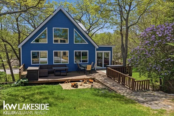 $525,000 | 5815 Oak Pointe Drive, Caseville, MI 48725